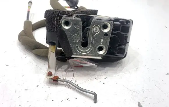 Renault Koleos I Front door lock 