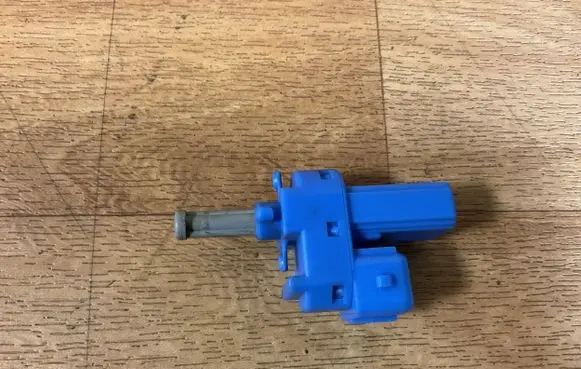 Ford Focus Brake pedal sensor switch 98AB7C534AA
