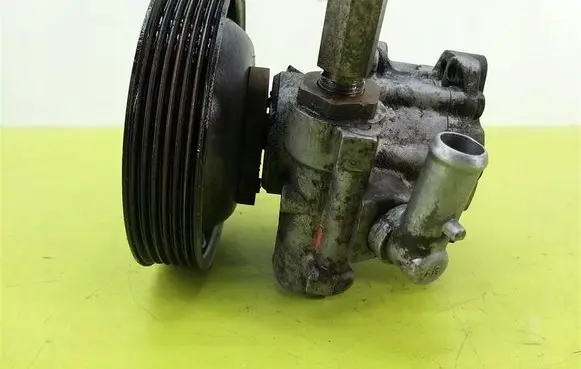 Alfa Romeo 156 Power steering pump 