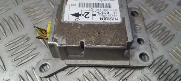 Nissan Primera Airbag control unit/module 98820AV200 0285001420