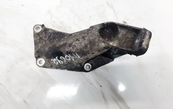 Skoda Superb B5 (3U) Engine mounting bracket 8D0199307P
