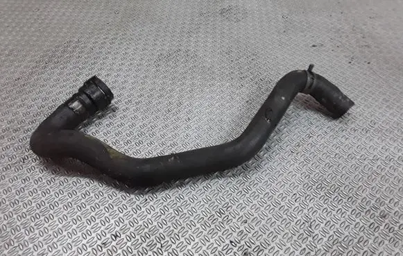 Volkswagen PASSAT B5.5 Engine coolant pipe/hose 8B0819371D