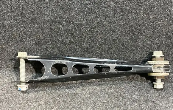 Chevrolet Camaro Rear control arm 23343126