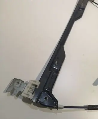 Nissan Quest Front door window regulator with motor