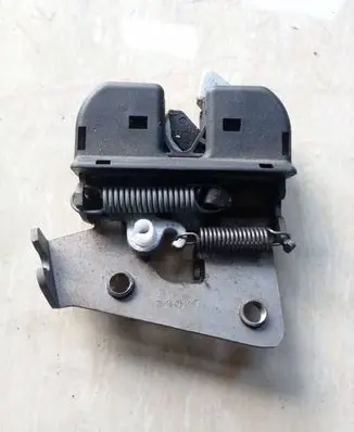 BMW 5 F10 F11 Seat back rest lock catch 7112863