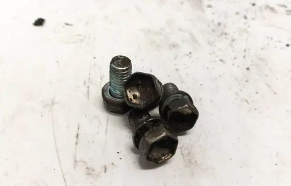 Toyota Auris 150 Nuts/bolts 