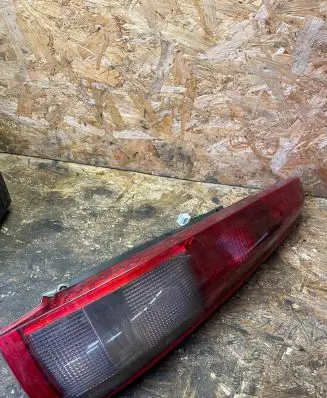 Nissan X-Trail T30 Rear/tail lights