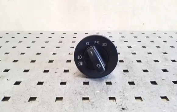 Skoda Octavia Mk2 (1Z) Light switch 1Z0941431C