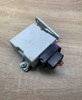 Toyota Avensis T250 Window wiper relay 150696 WHITE