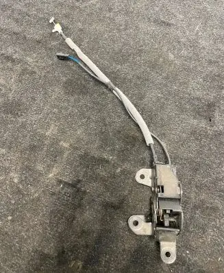 BMW X5 F15 Tailgate lock latch 7351058