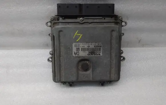 Volvo S60 Engine control unit/module 30729826A 0281012103 18940330