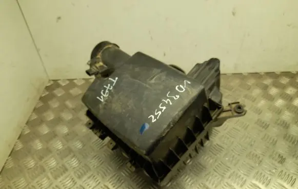 Nissan Navara D40 Air filter box 1173104S01