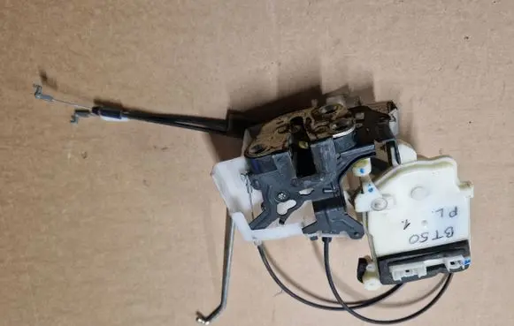 Mazda BT-50 Front door lock