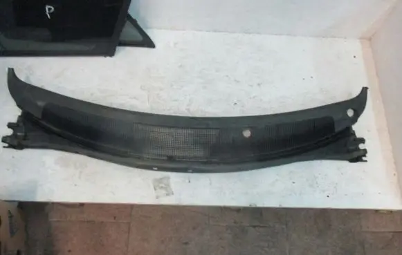 Mazda Premacy Wiper trim