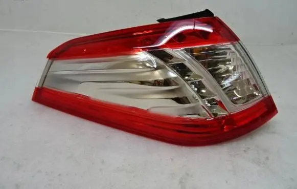 Peugeot 508 Rear/tail lights 9686779580