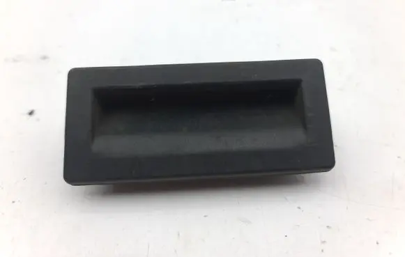 Tailgate opening switch