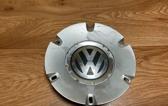 Volkswagen PASSAT B6 Original wheel cap 3C0601149