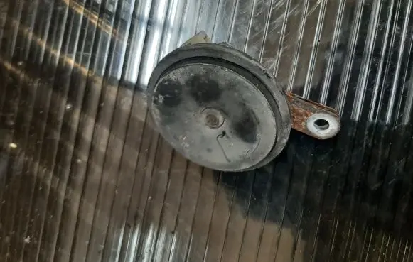 Toyota Avensis T250 Horn signal
