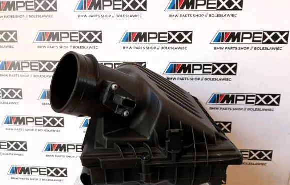 BMW 2 F45 Air filter box 8655835