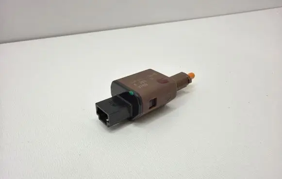 Tesla Model Y Brake pedal sensor switch 104468100B 3789 4265