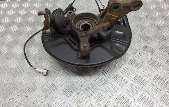 Toyota Avensis T250 Front wheel hub 4350205040 8954202040