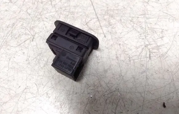 Volkswagen Touareg I Alarm switch 6Q0962109A