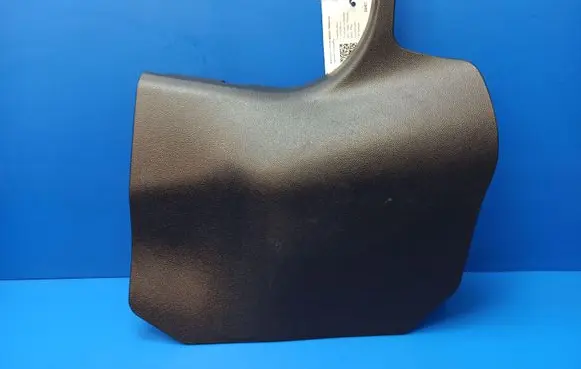 Foot area side trim