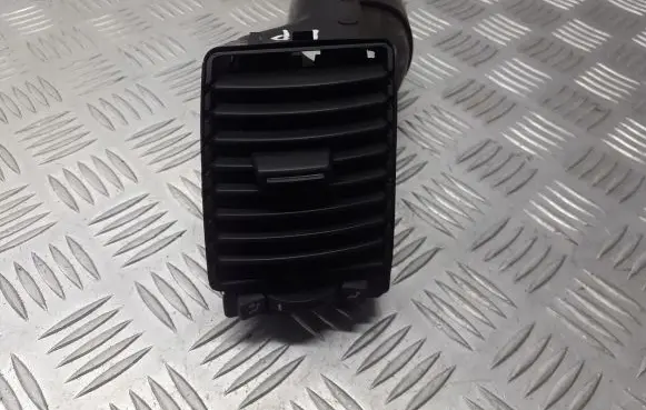 Renault Laguna II Dashboard side air vent grill/cover trim 1068600