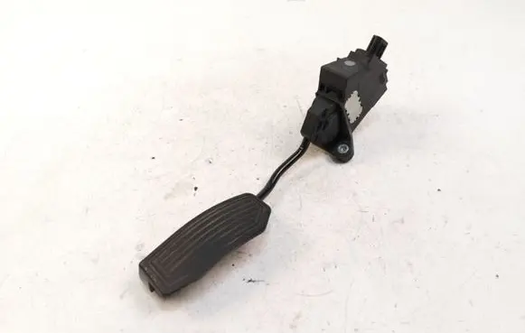 Toyota Avensis T270 Accelerator throttle pedal 7811002071