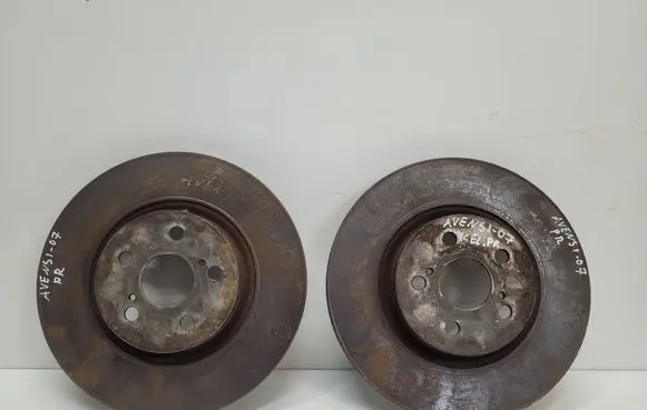 Toyota Avensis T250 Front brake disc