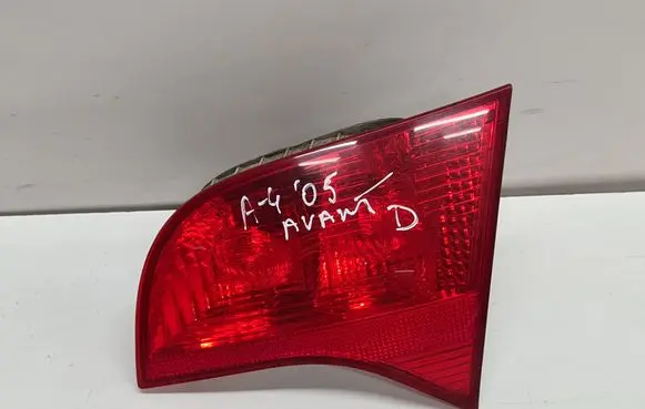 Audi A4 S4 B7 8E 8H Tailgate rear/tail lights 8E9945094