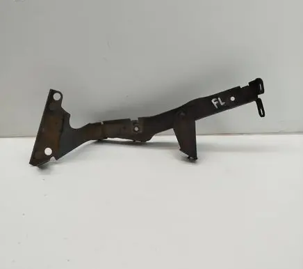 Audi A4 S4 B8 8K Fender mounting bracket 8K0821135C