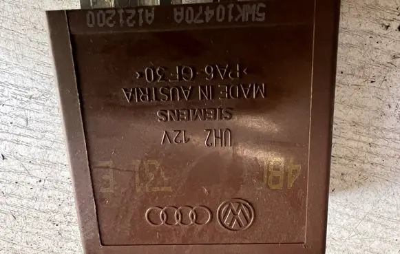 Audi A6 S6 C5 4B Other relay 4B0955531E 5WK10470A