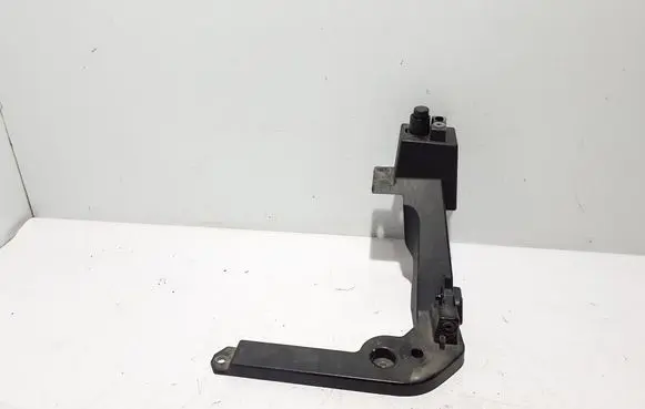 Volvo C40 Headlight/headlamp mounting bracket 32318691