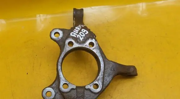 Front wheel hub spindle knuckle