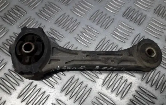 Subaru Legacy Engine mount bracket