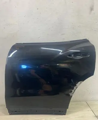 Maserati Levante Rear door
