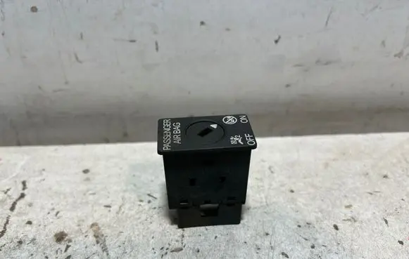 Volkswagen Golf VIII Passenger airbag on/off switch 5Q0919237 B33623