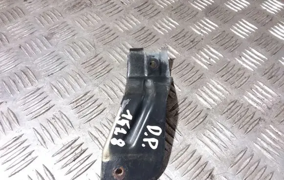 Volkswagen PASSAT B5.5 Fender mounting bracket 3B0821238A