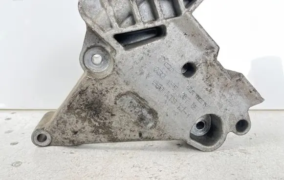 Skoda Octavia Mk2 (1Z) Engine mounting bracket 03G199207G V550KTS121