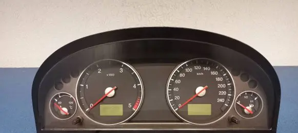 Ford Mondeo Mk III Speedometer (instrument cluster) 3S7F10841 44ZU187