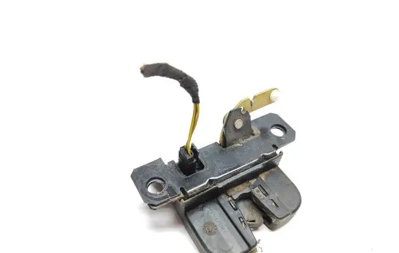 Volkswagen Touareg I Tailgate/trunk/boot lock/catch/latch 7L6827505