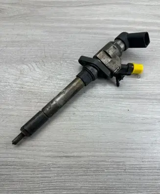 Citroen C5 Fuel injector 965714458