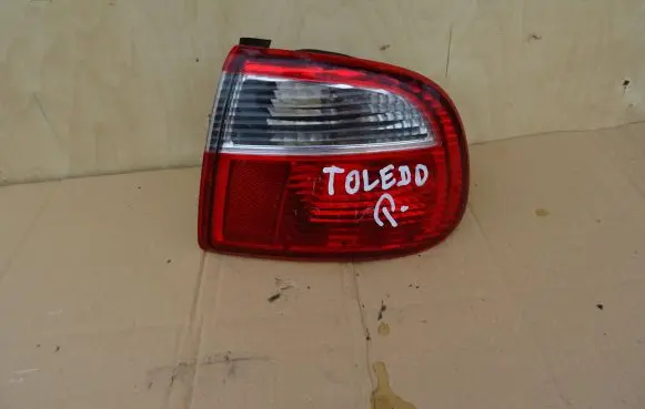 Seat Toledo II (1M) Rear/tail lights 1M5945096B