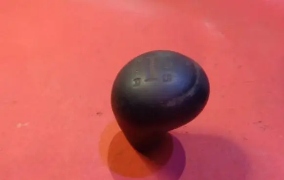 Hyundai Lantra I Gear lever shifter trim leather/knob NG4732