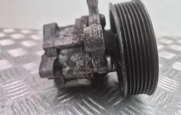 Mercedes-Benz S W221 Power steering pump A0044668901 7691332151