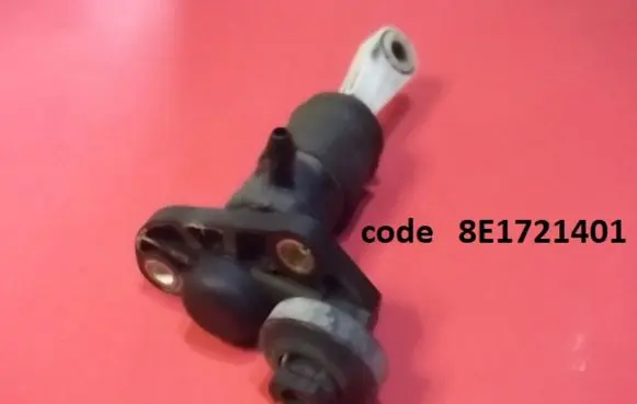 Audi A4 S4 B7 8E 8H Clutch master cylinder 8E1721401