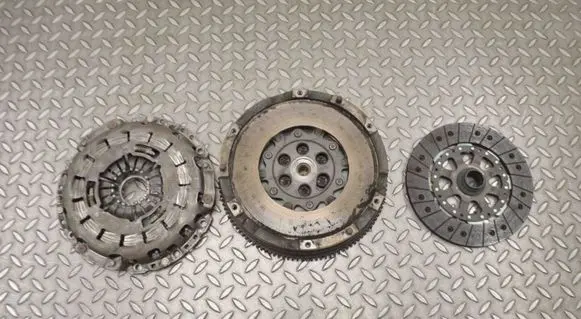 BMW Z4 E85 E86 Clutch set kit 123044810 323063710