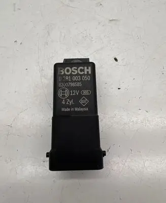 Renault Megane III Glow plug pre-heat relay 0281003050 8200798585