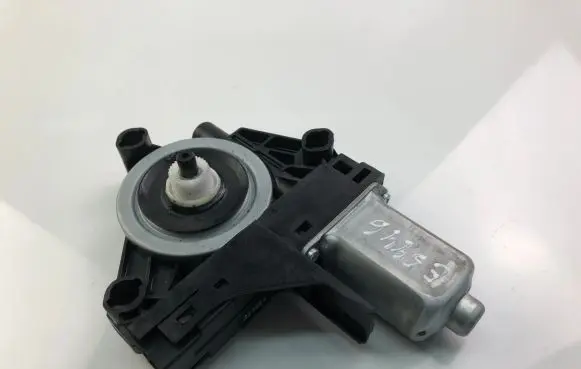 Volvo V40 Front door window regulator motor 966264102